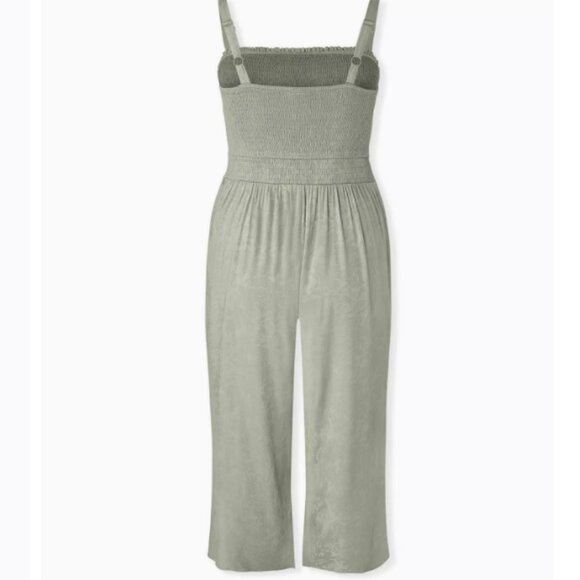 TORRID (2X) Sage Green Jacquard Smocked Culotte Jumpsuit NWT - Picture 2 of 9